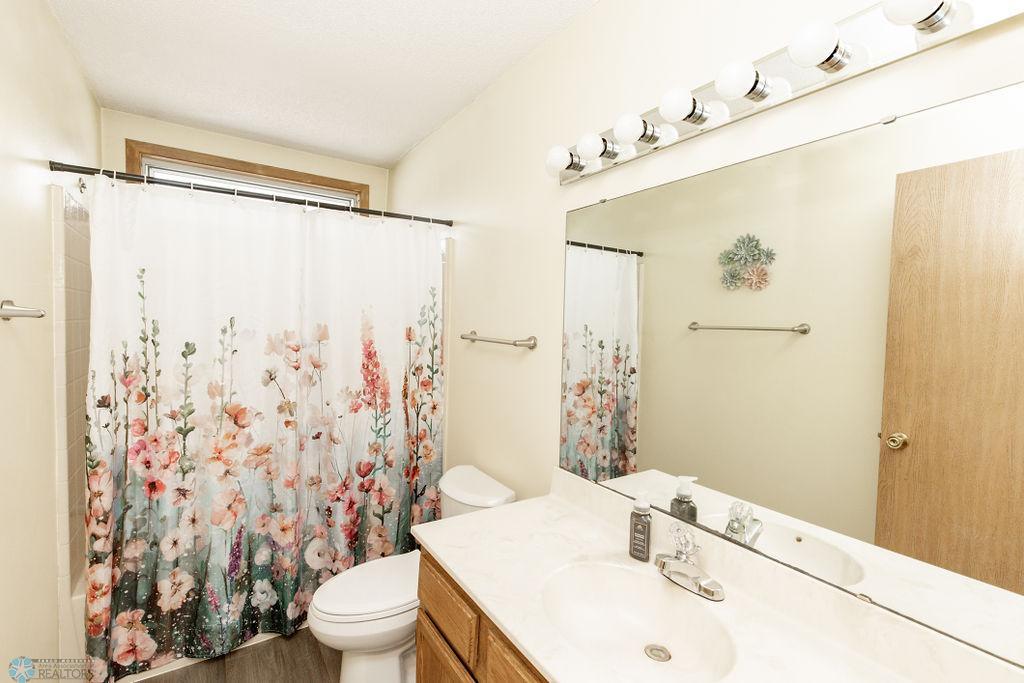 Bathroom 1- Full Bath