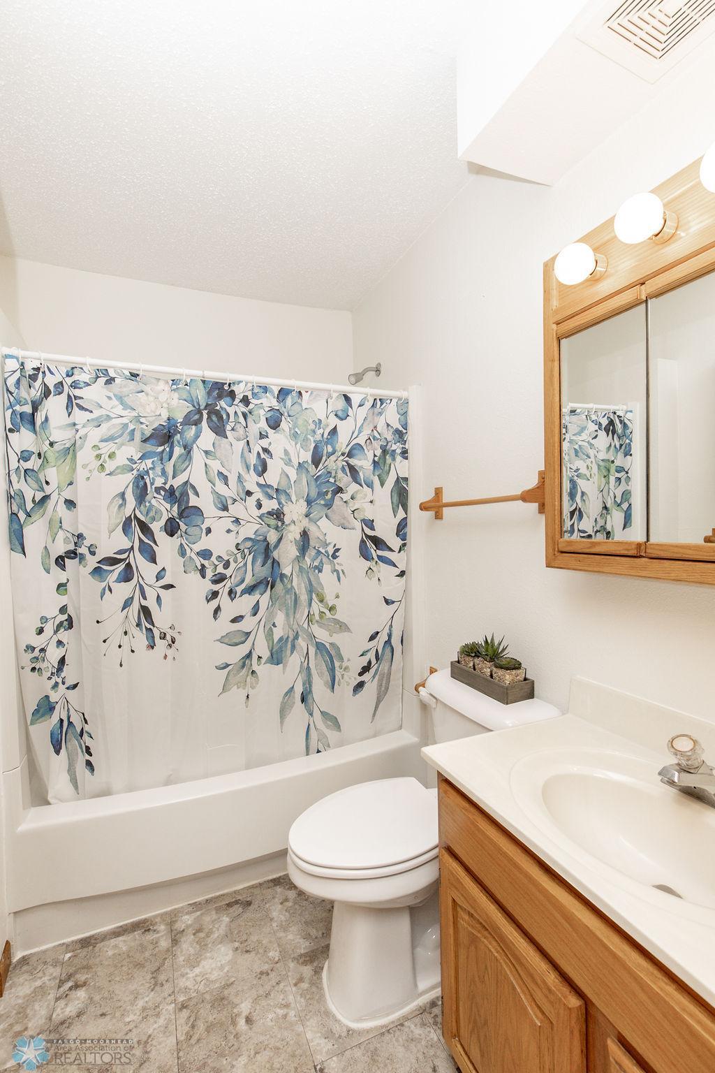 Bathroom 2- Full Bath