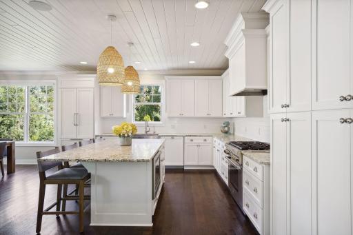 Large Gourmet Kitchen with large center island