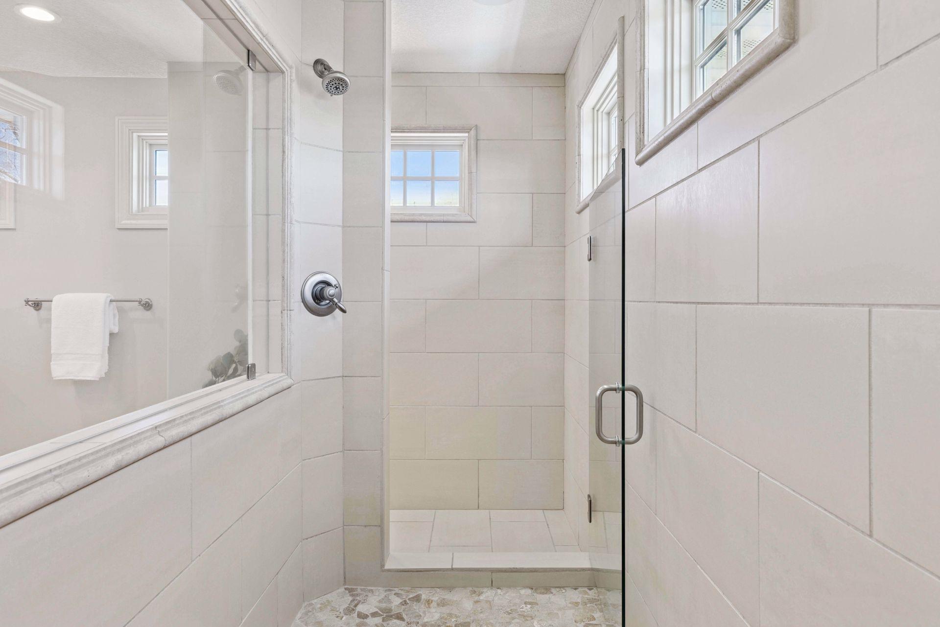 5912 Vernon Avenue South - Spacecrafting - 0112.jpg