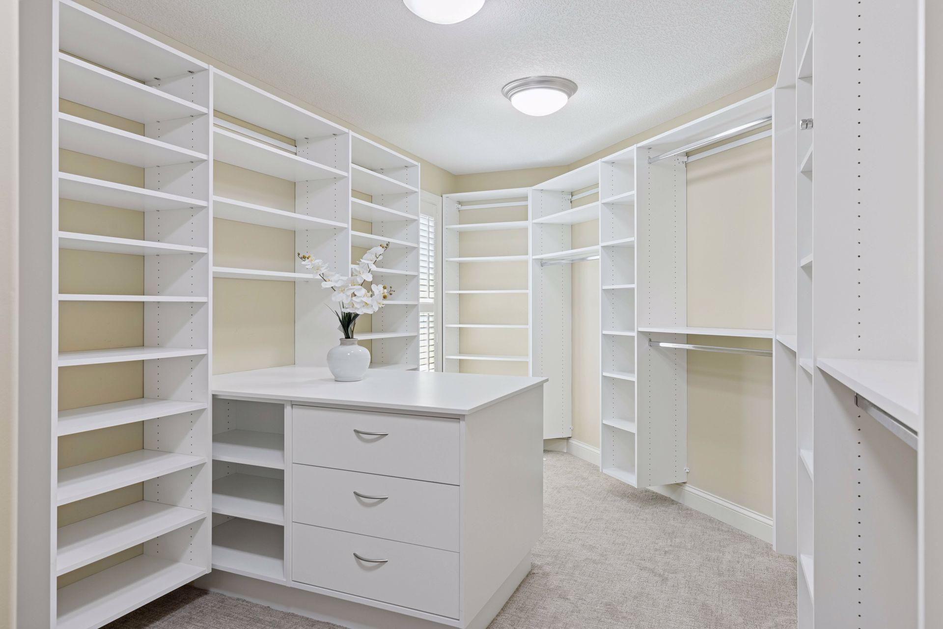 5912 Vernon Avenue South - Spacecrafting - 0113.jpg