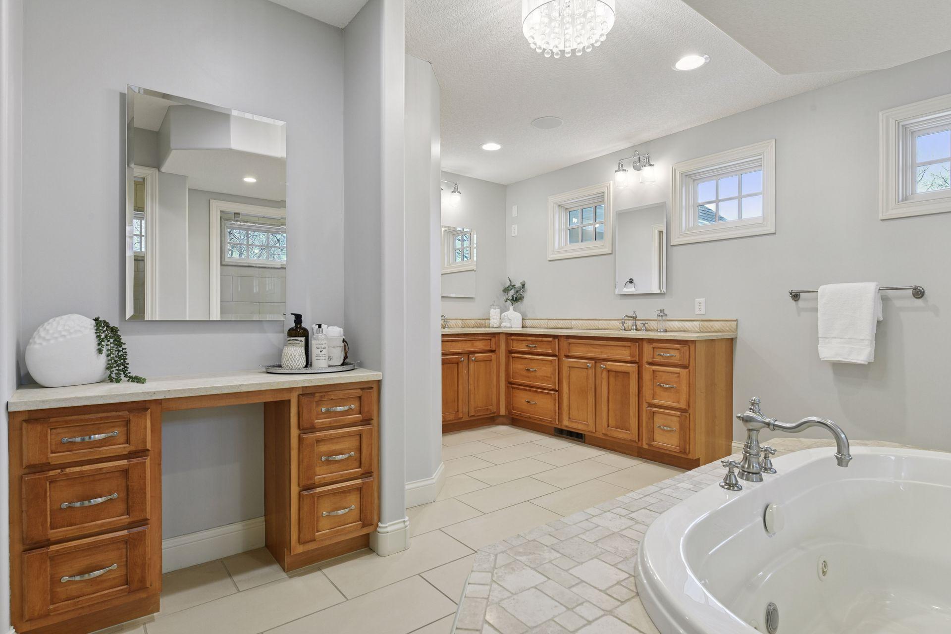 5912 Vernon Avenue South - Spacecrafting - 0042.jpg