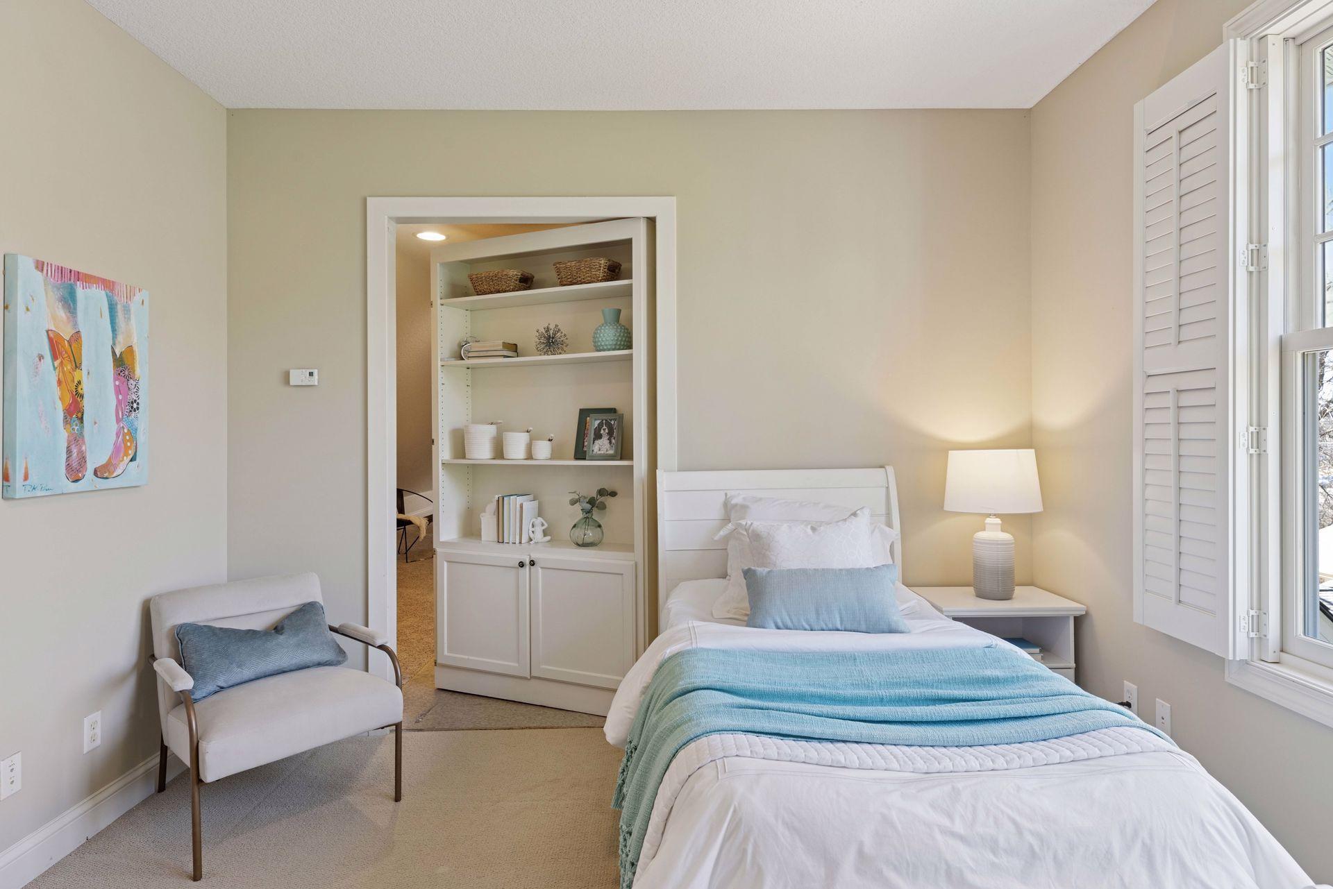 5912 Vernon Avenue South - Spacecrafting - 0117.jpg