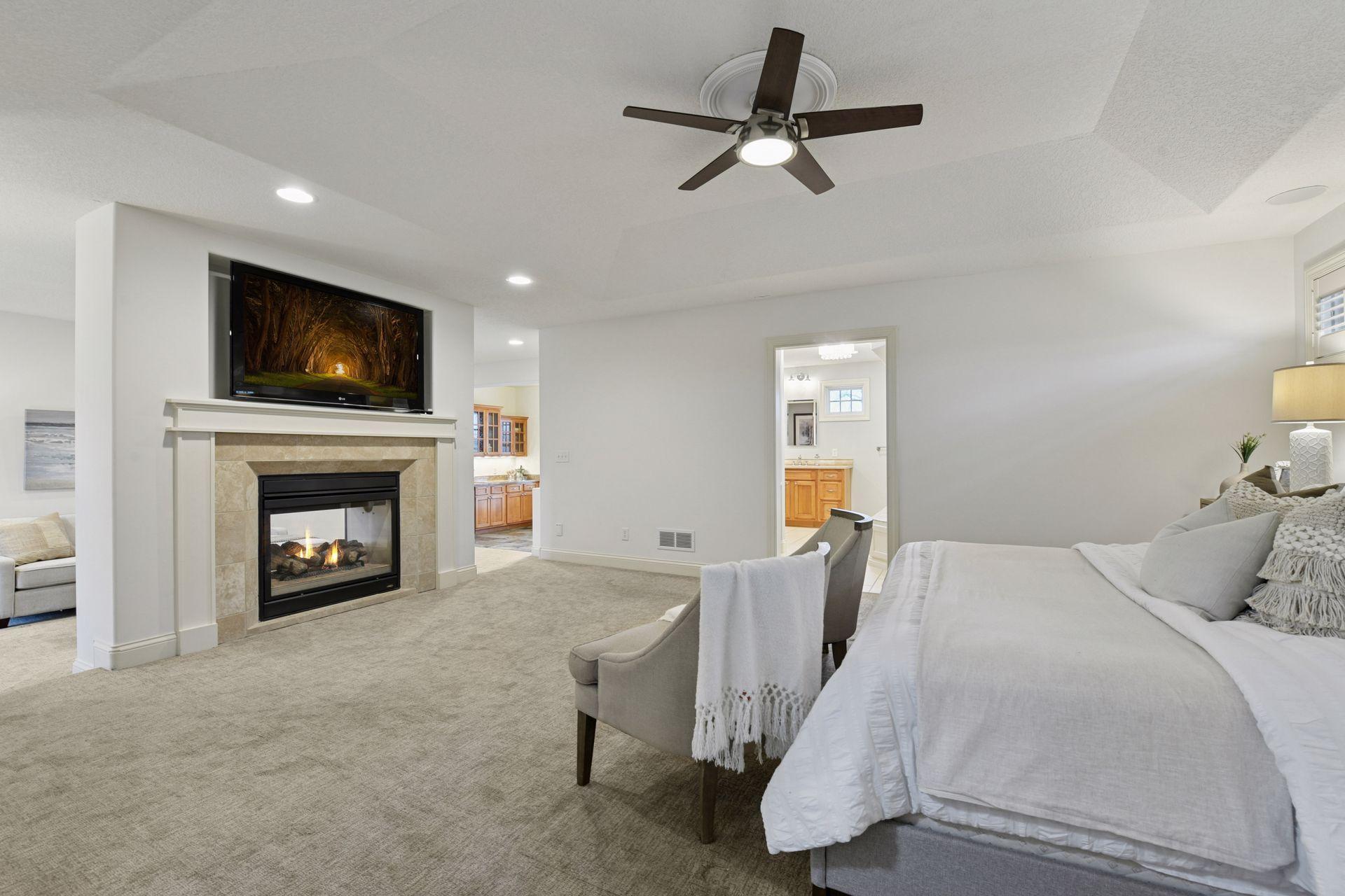 5912 Vernon Avenue South - Spacecrafting - 0041.jpg