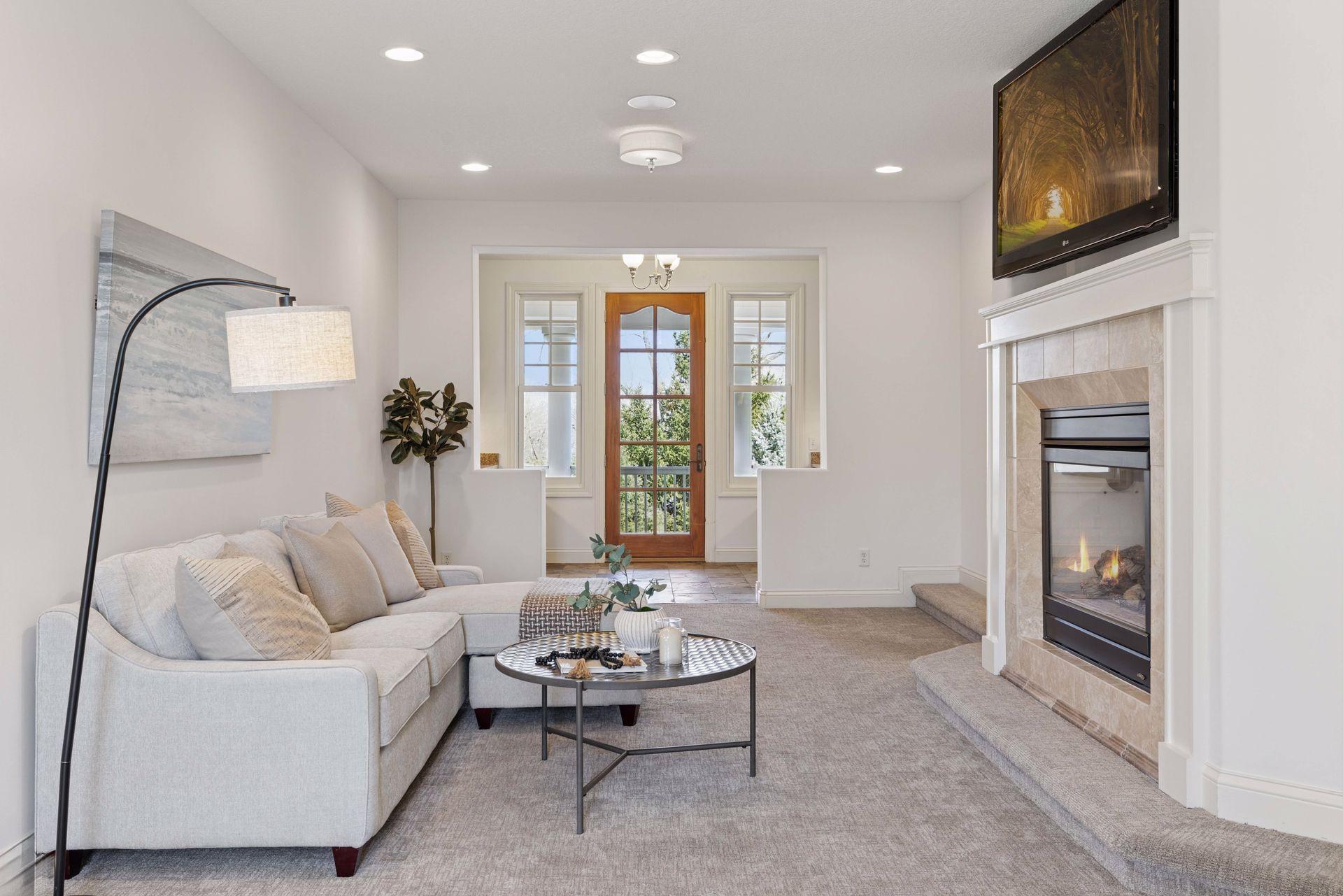 5912 Vernon Avenue South - Spacecrafting - 0103.jpg