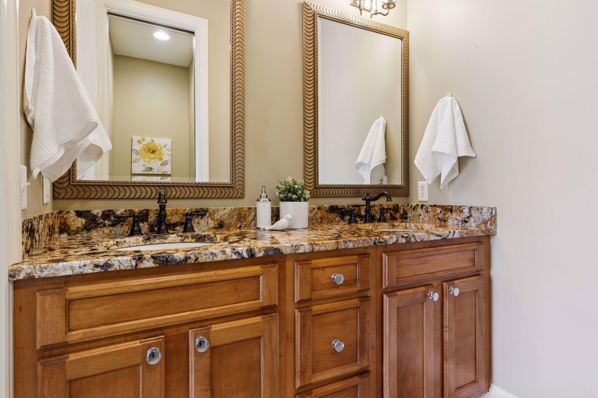 5912 Vernon Avenue South - Spacecrafting - 0119.jpg