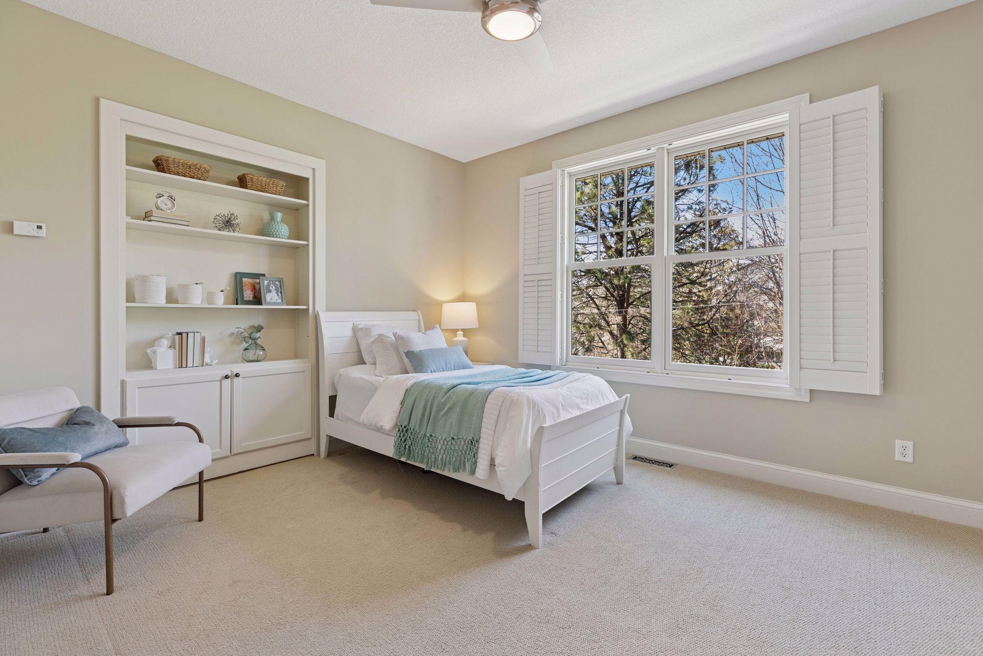 5912 Vernon Avenue South - Spacecrafting - 0116.jpg