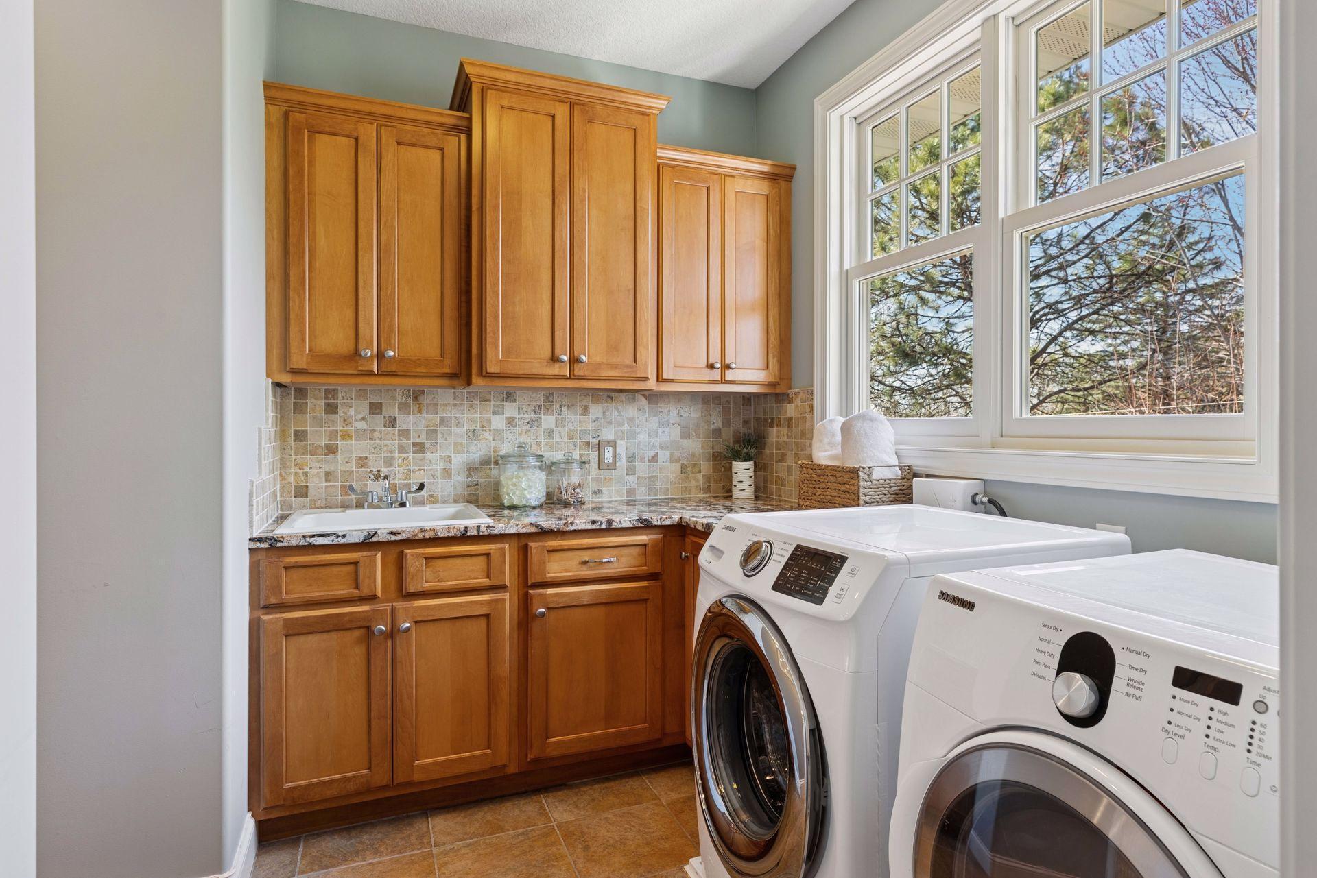 5912 Vernon Avenue South - Spacecrafting - 0126.jpg