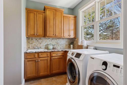 5912 Vernon Avenue South - Spacecrafting - 0126.jpg