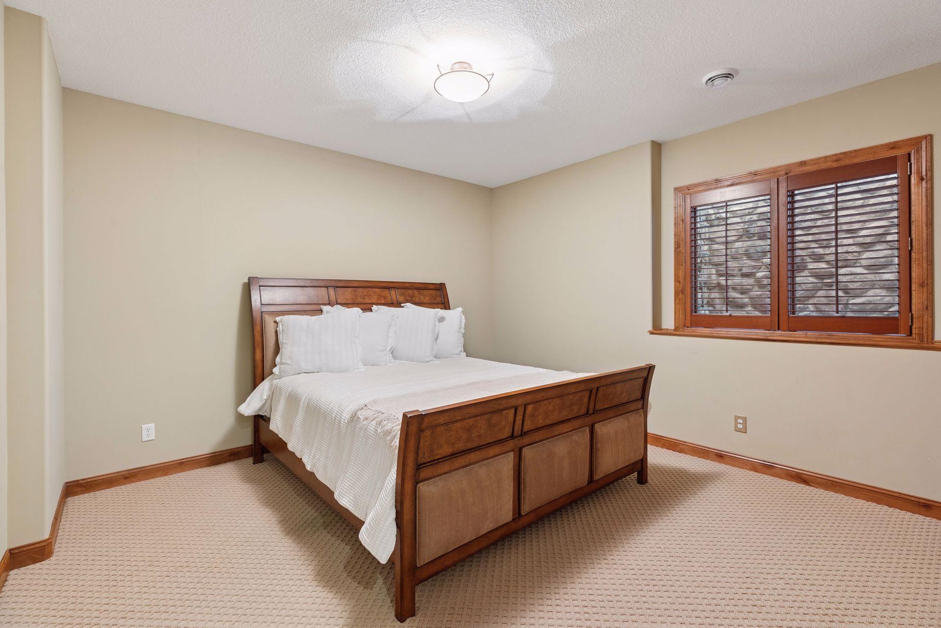 5912 Vernon Avenue South - Spacecrafting - 0148.jpg