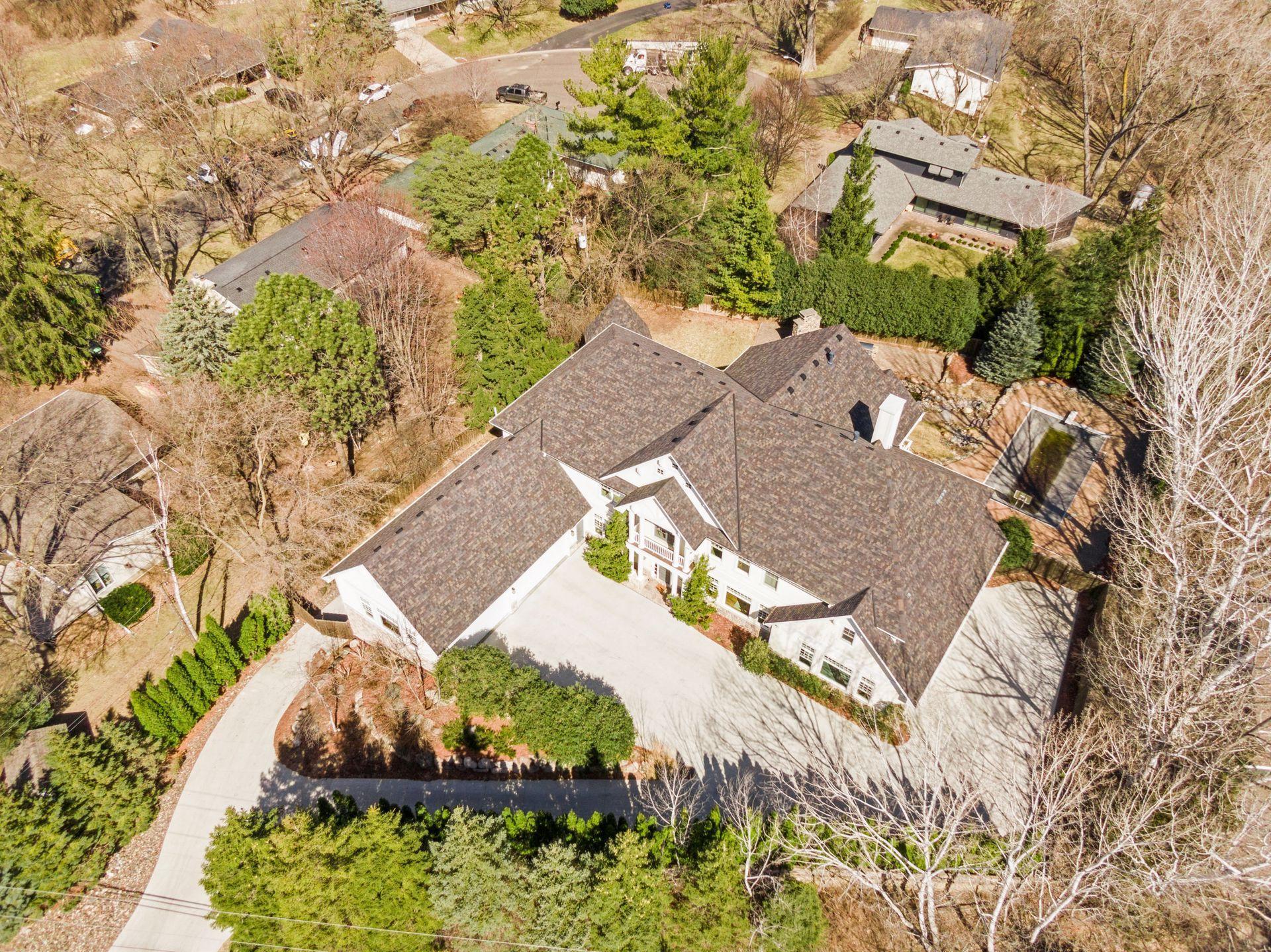 5912 Vernon Avenue South - Spacecrafting - 0001.jpg