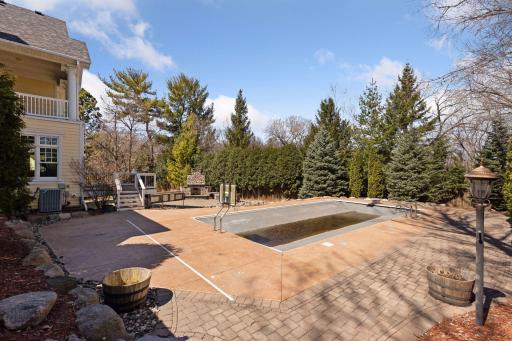 5912 Vernon Avenue South - Spacecrafting - 0164.jpg