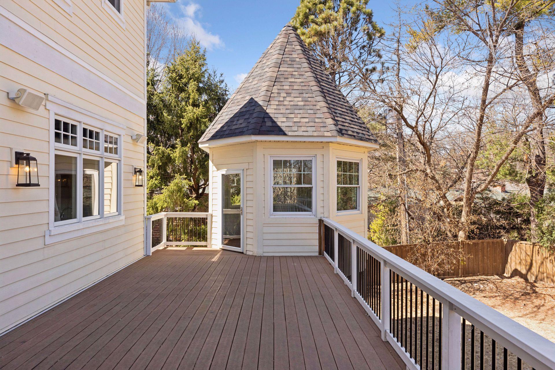 5912 Vernon Avenue South - Spacecrafting - 0160.jpg