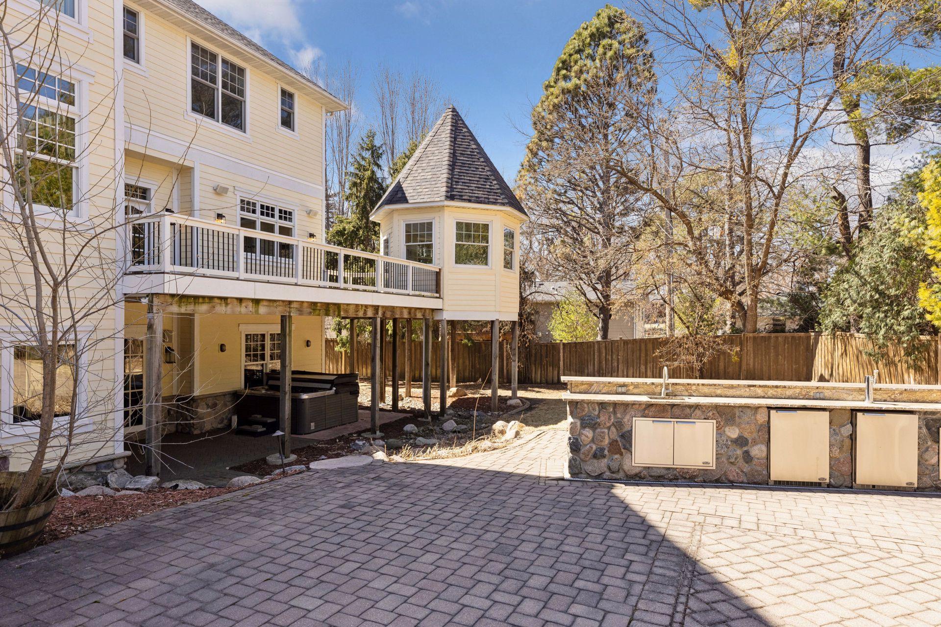 5912 Vernon Avenue South - Spacecrafting - 0168.jpg