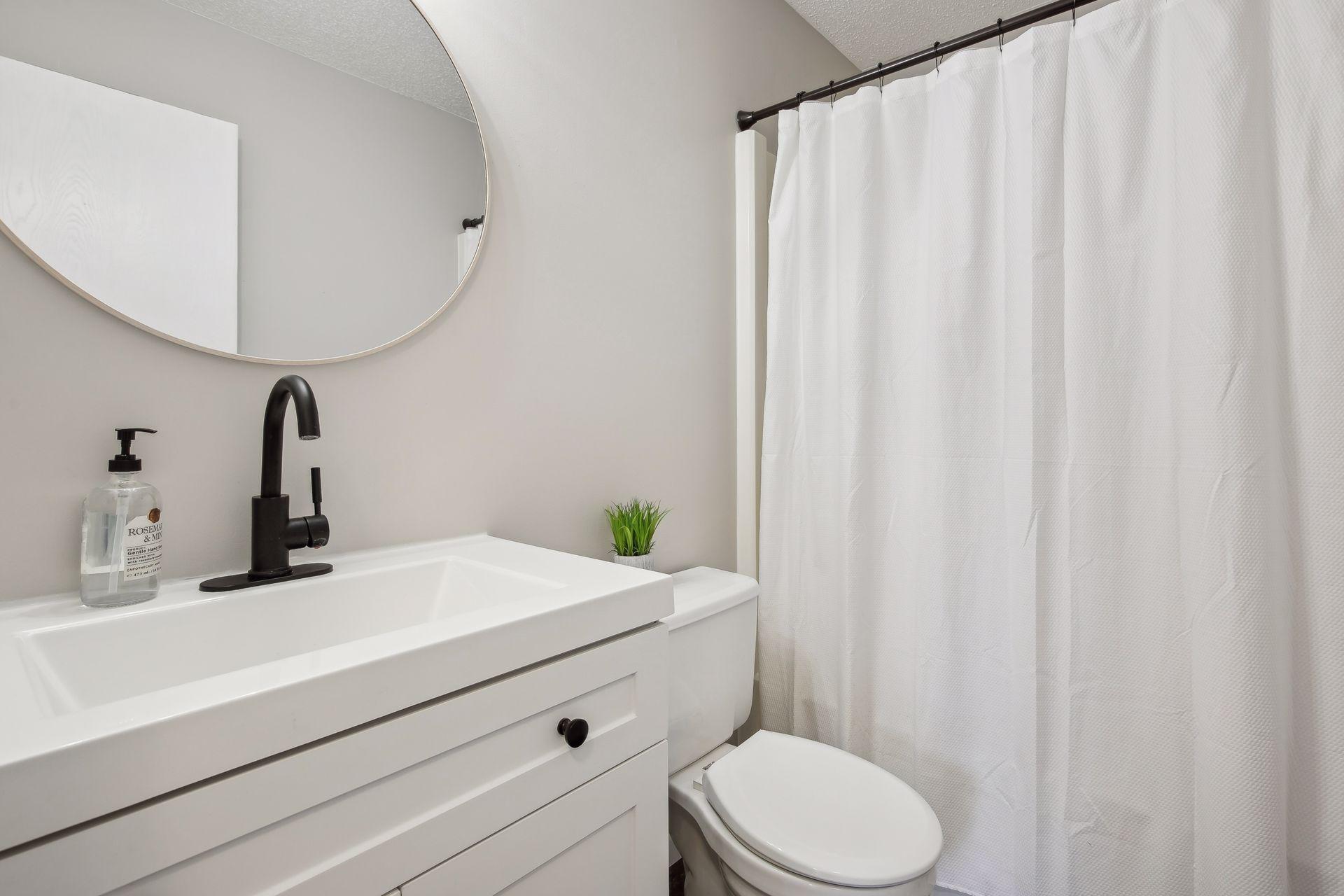 2nd full bath completely renovated!