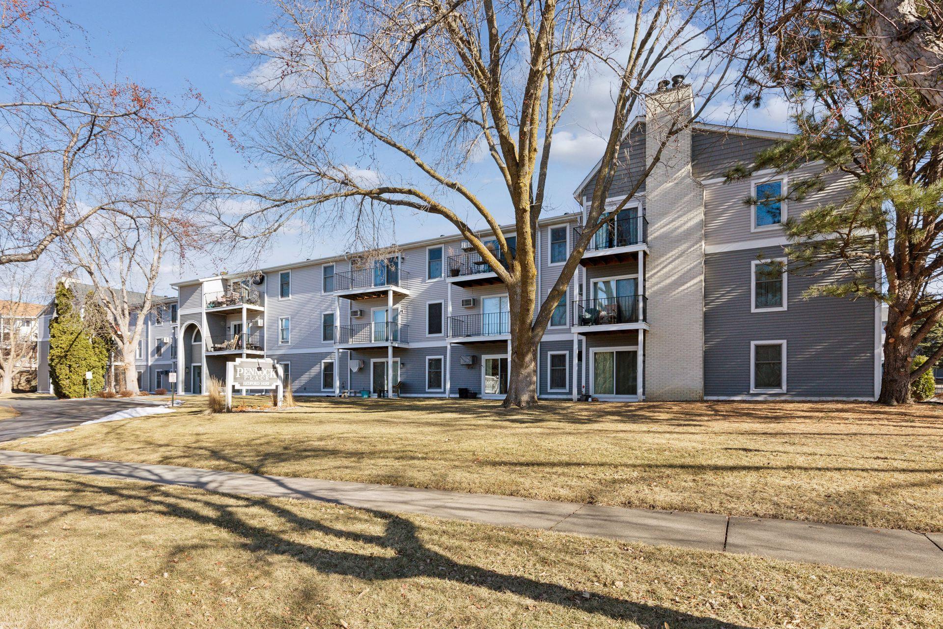 Well cared for the association fee includes wifi, cable, water, sewer, garbage, yard maintenance, building maintenance and wonderful pool!