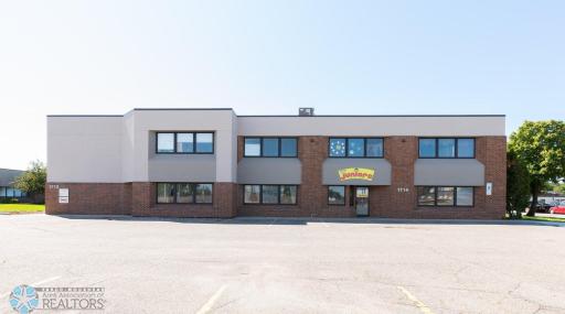 1712 Main Avenue, Fargo, ND 58103