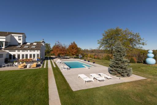 1545 Hunter Drive, Wayzata, MN 55391