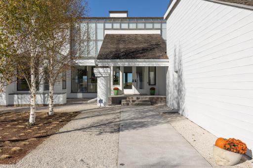 1545 Hunter Drive, Wayzata, MN 55391