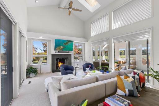 1545 Hunter Drive, Wayzata, MN 55391