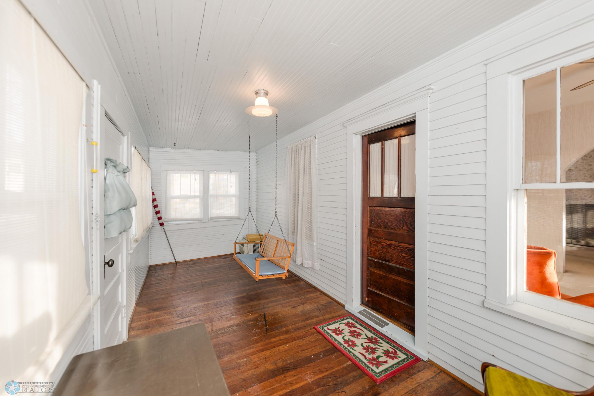 Inviting Front Porch (Faces 15th St)