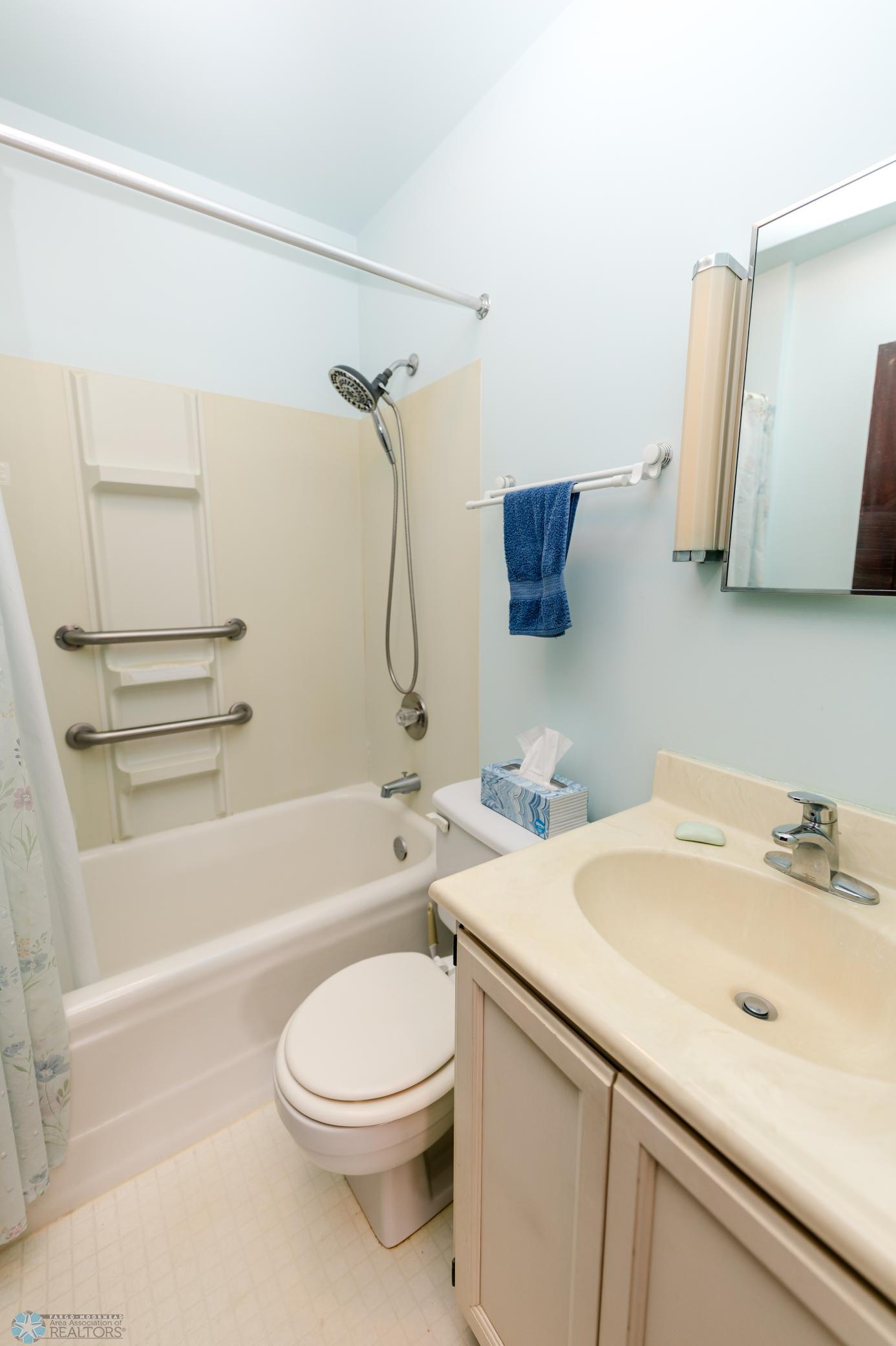 Main Floor Full Bath