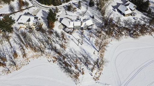 Only 30 minutes from the airport and just minutes from 7 Vines Vineyard and Dellwood Country Club, itâs perfectly positioned for both retreat and recreation.