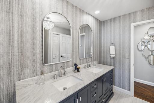 420 Emerald Lane, Saint Paul, MN 55115