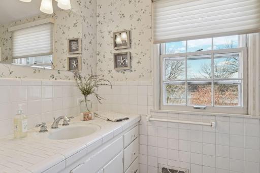 17901 Maple Hill Road, Wayzata, MN 55391