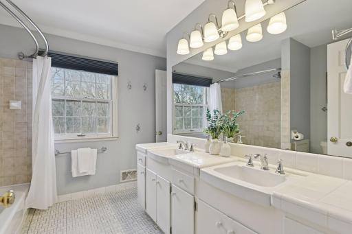 17901 Maple Hill Road, Wayzata, MN 55391