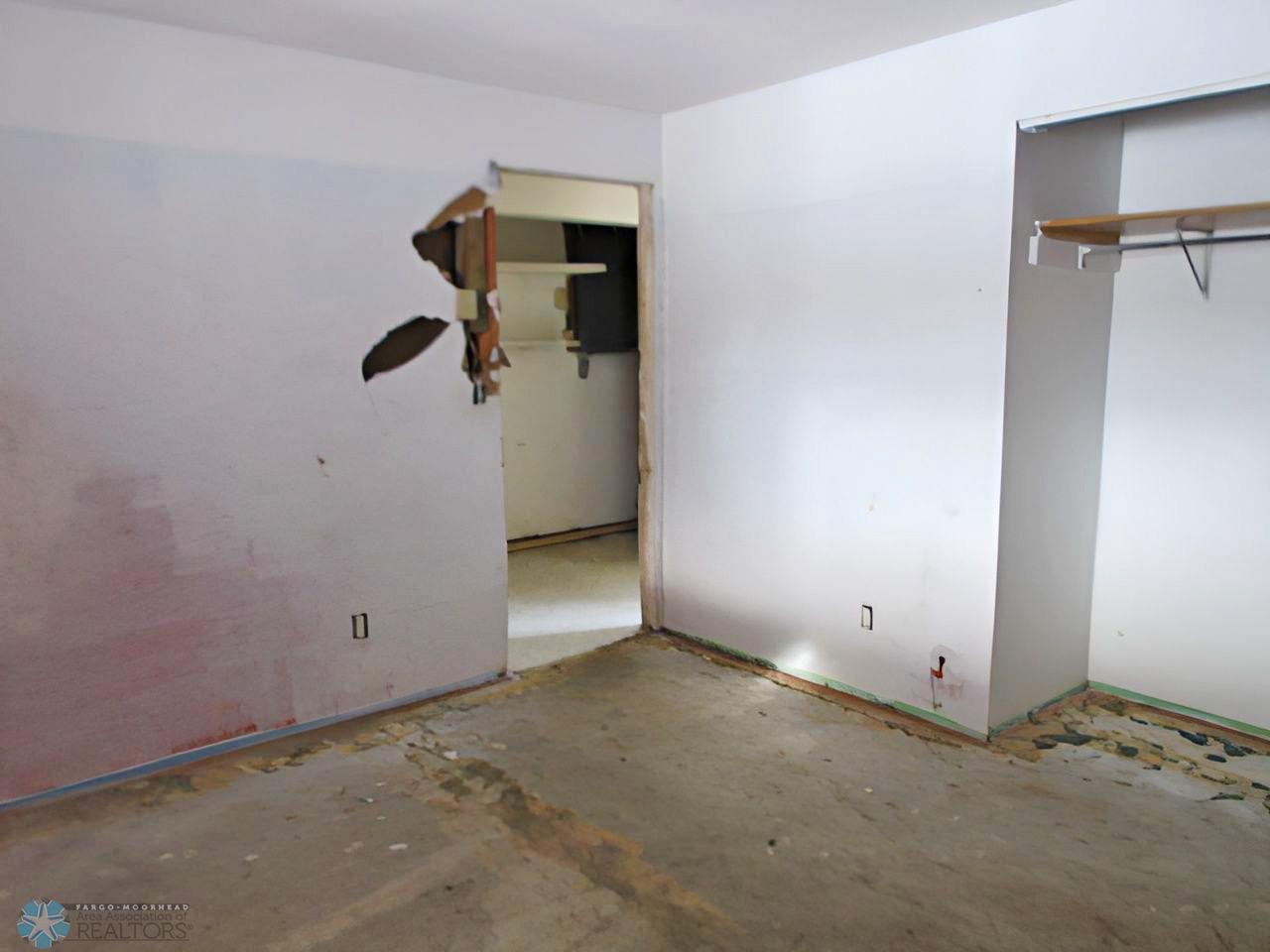 Lower Bedroom 2