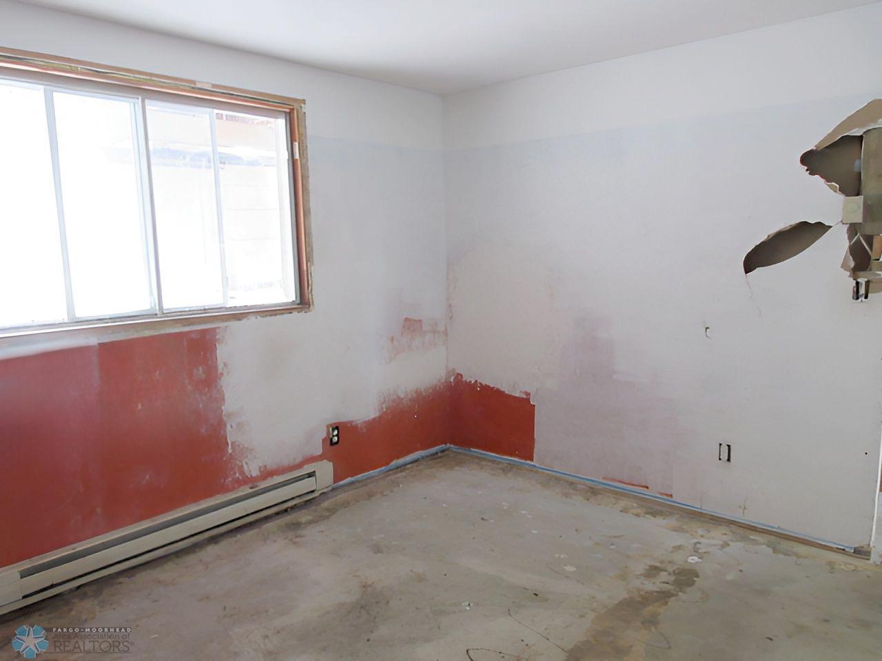 Lower Bedroom 2