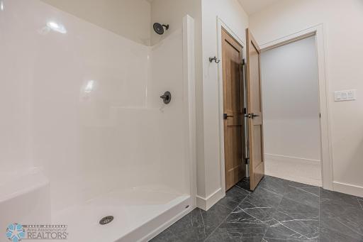 301 25th Avenue E, West Fargo, ND 58078