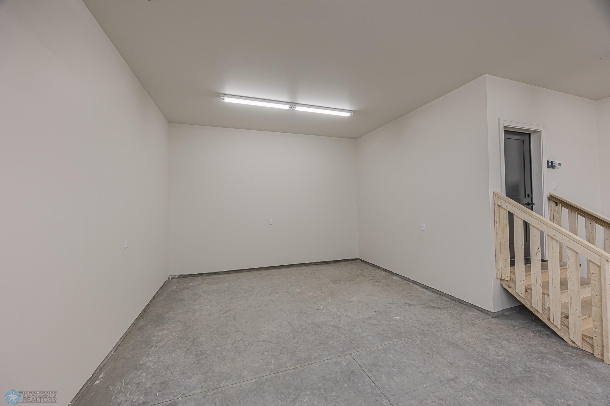 301 25th Ave E West Fargo-77.jpg