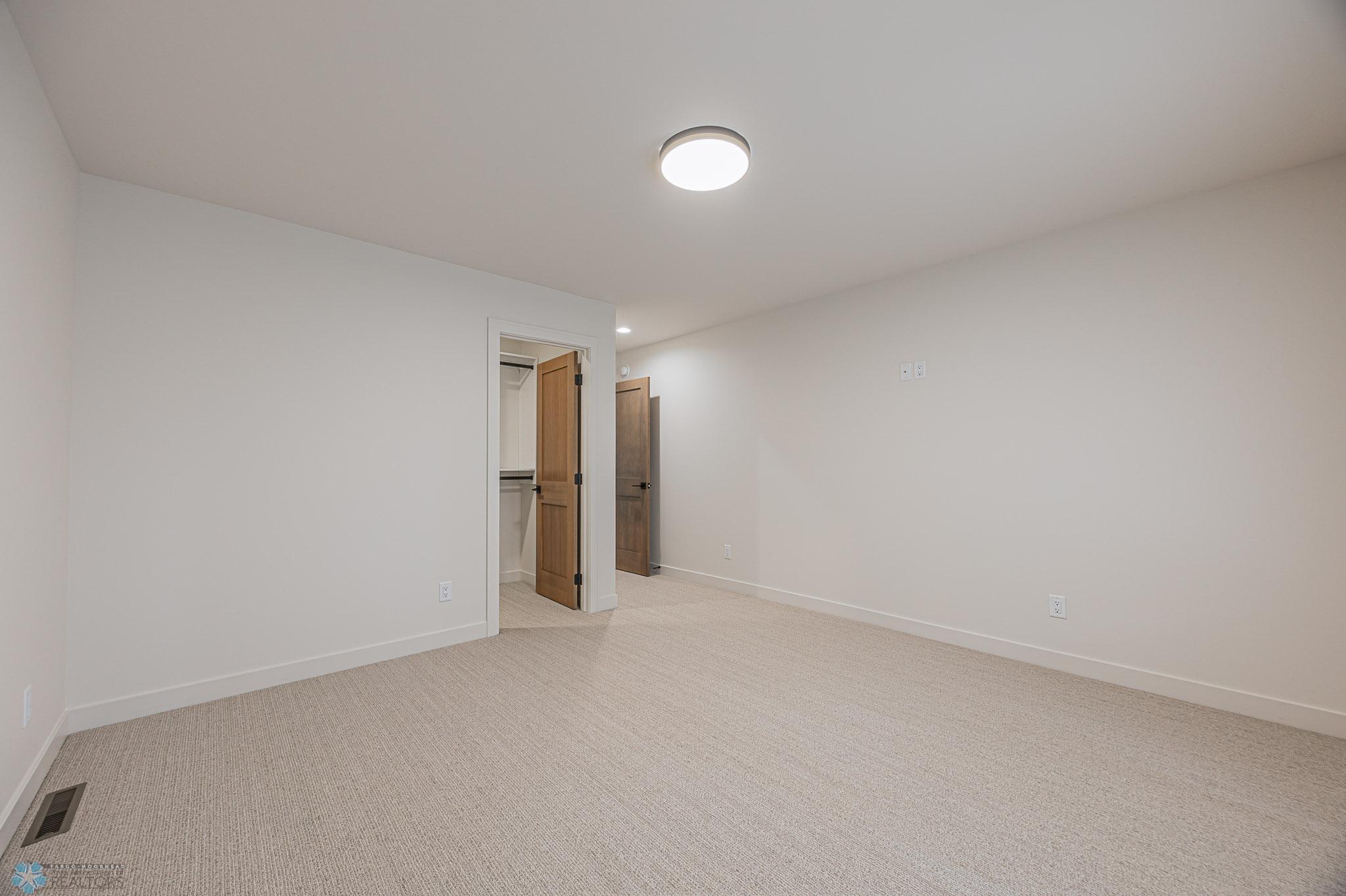 301 25th Ave E West Fargo-35.jpg