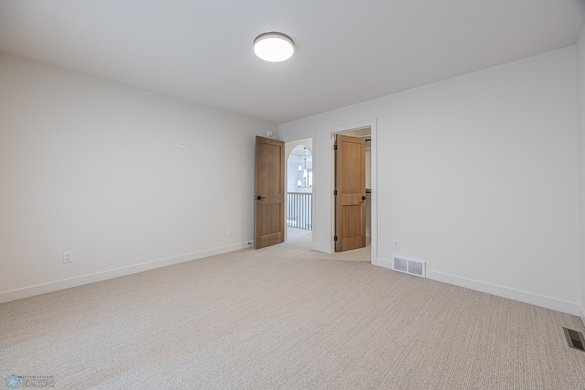 301 25th Ave E West Fargo-30.jpg