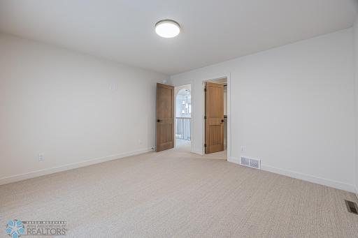 301 25th Avenue E, West Fargo, ND 58078