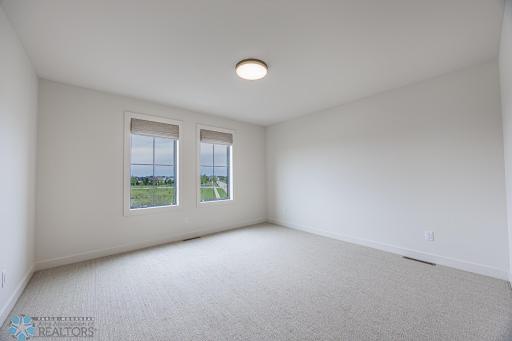 301 25th Avenue E, West Fargo, ND 58078
