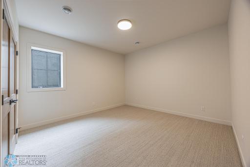 301 25th Avenue E, West Fargo, ND 58078