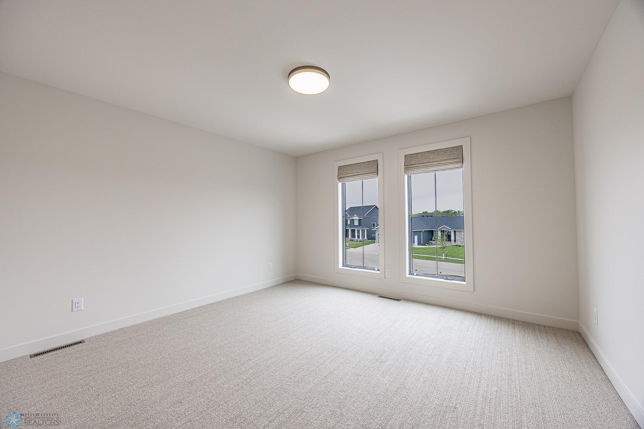 301 25th Ave E West Fargo-38.jpg