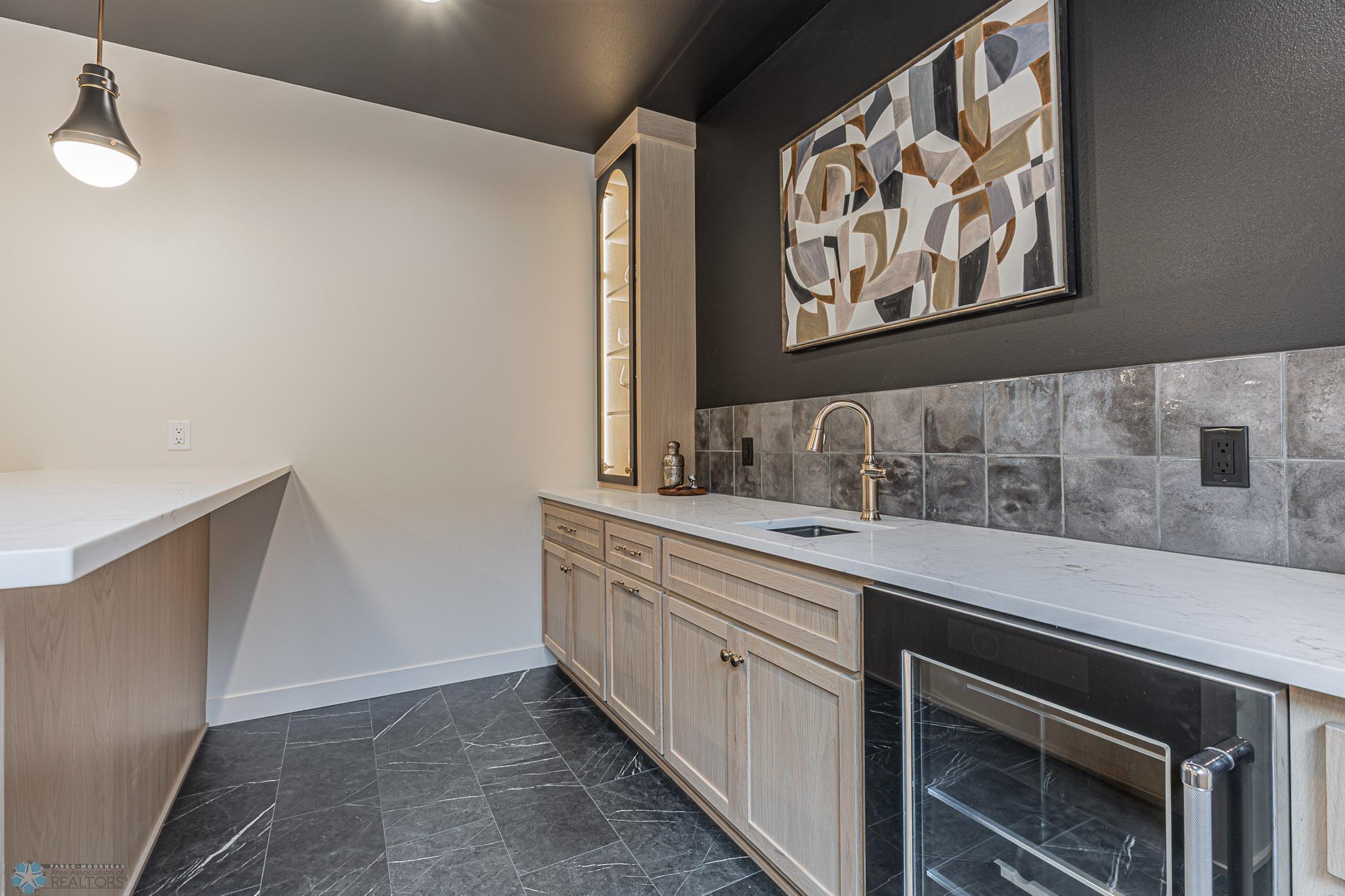 301 25th Ave E West Fargo-57.jpg