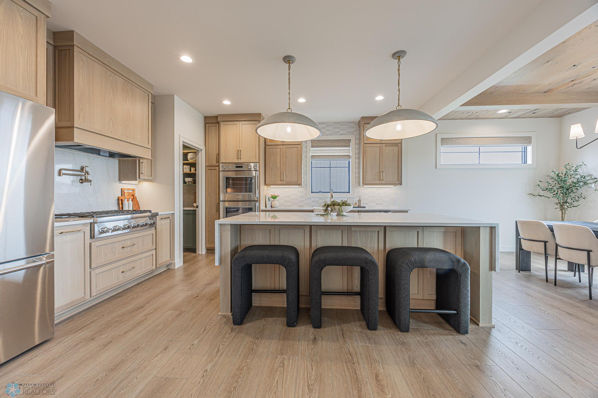 301 25th Ave E West Fargo-9.jpg