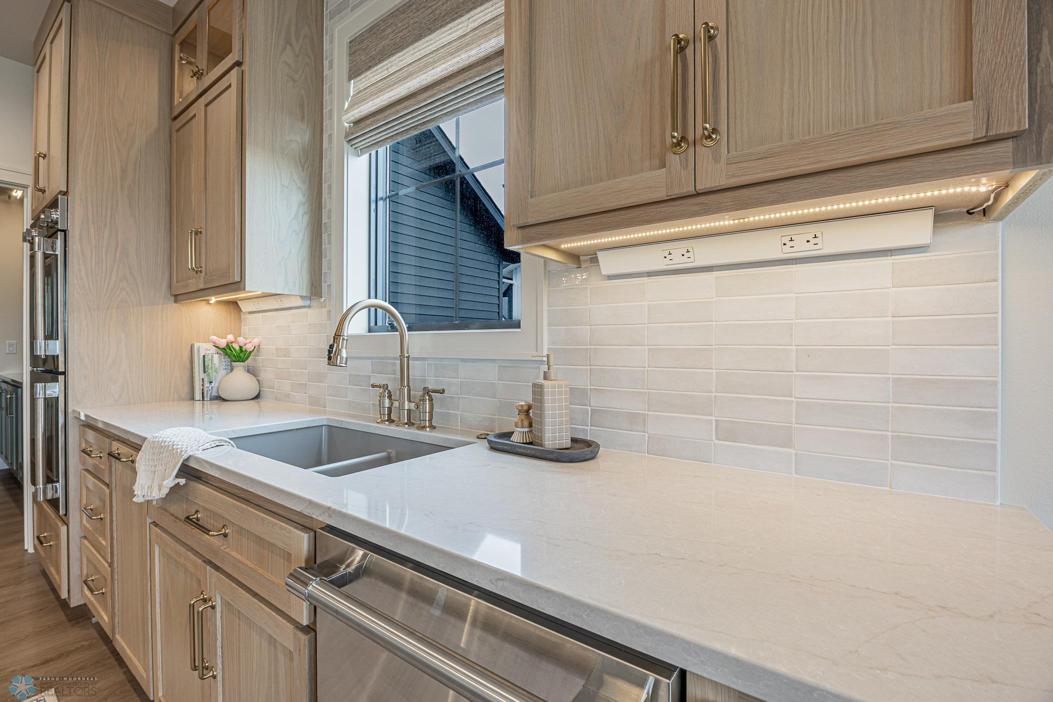 301 25th Ave E West Fargo-12.jpg