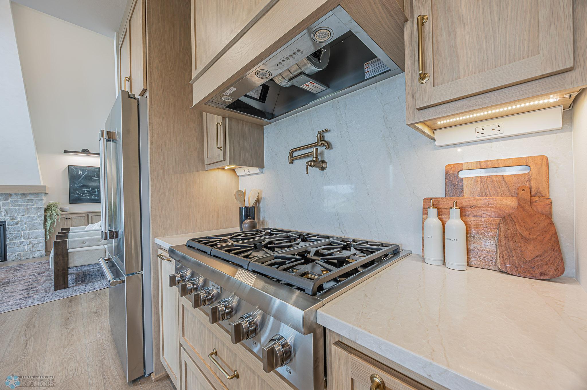 301 25th Ave E West Fargo-15.jpg