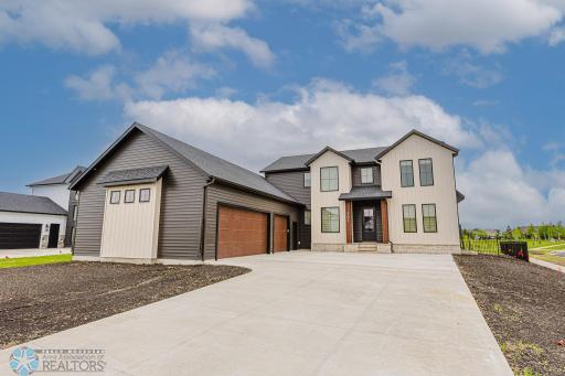 301 25th Avenue E, West Fargo, ND 58078