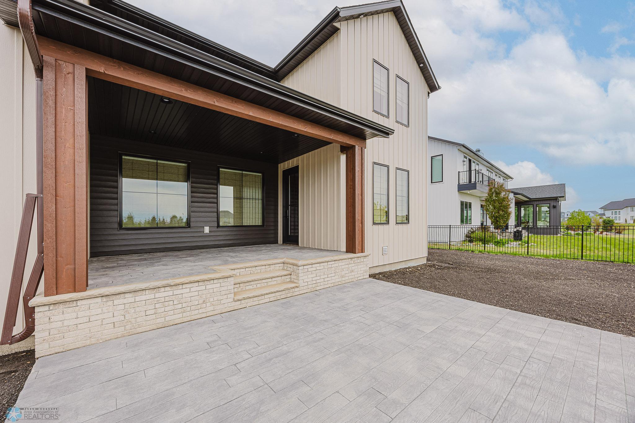 301 25th Ave E West Fargo-69.jpg