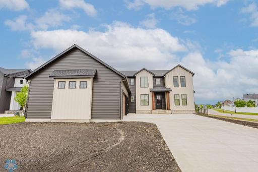301 25th Avenue E, West Fargo, ND 58078