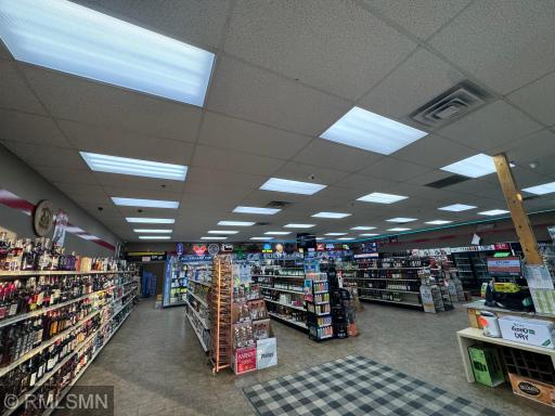 9318 Zane Avenue N Avenue N, Brooklyn Park, MN 55443