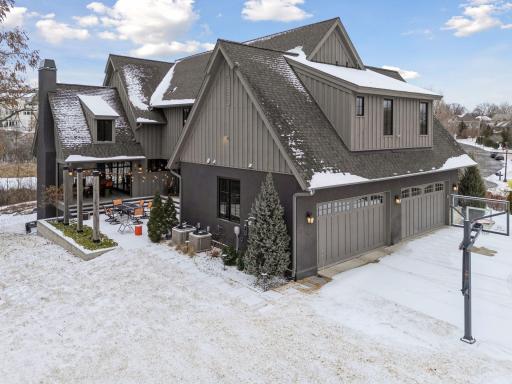 4+ garage, Screened porch and patio