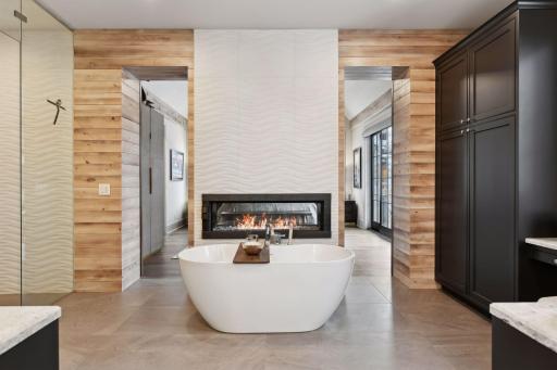 Soaking tub